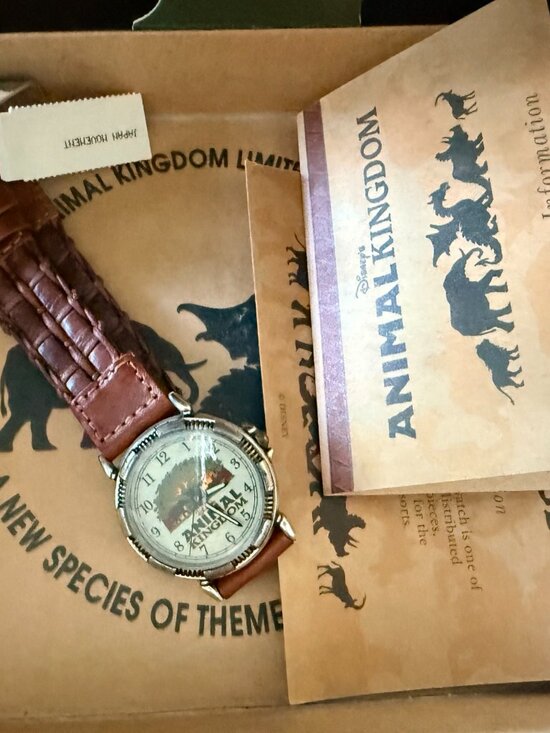 RARE Disney Disney\'s Animal Kingdom Theme Park Opening Commemorative Watch in Box